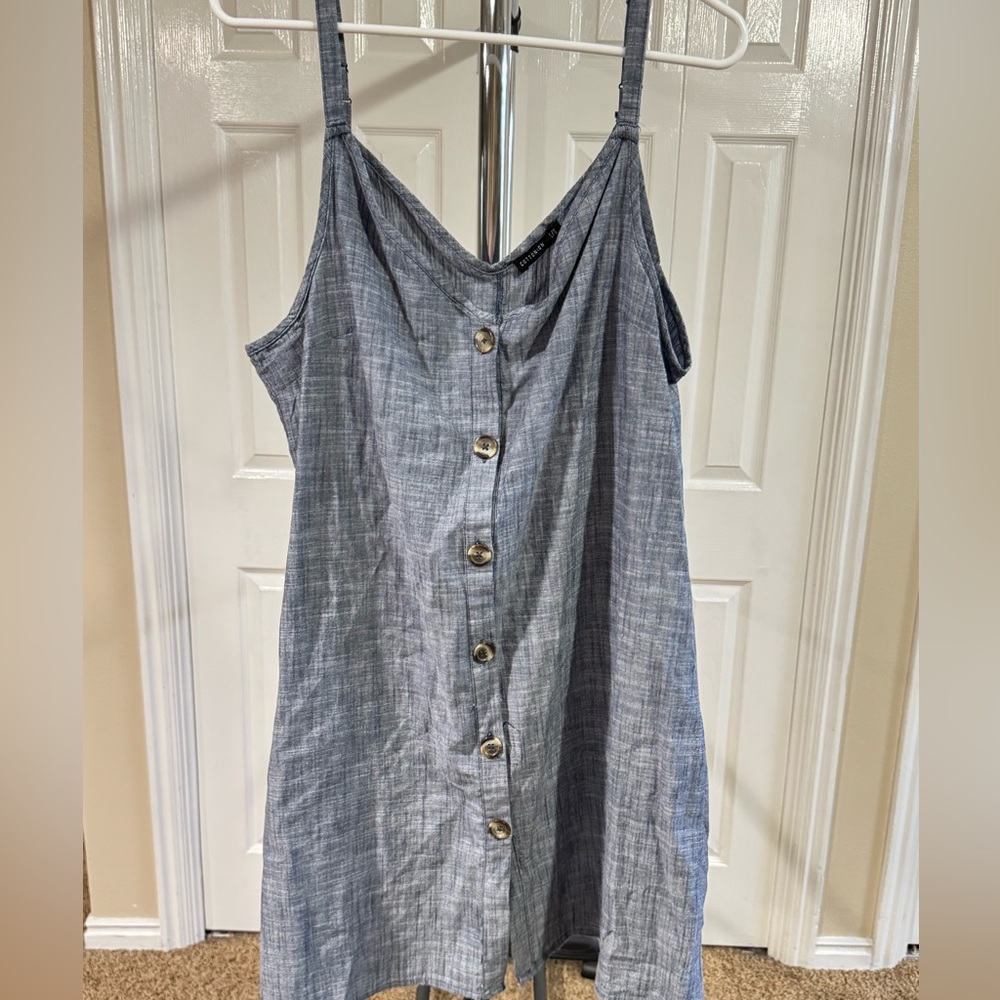 Casual Gray Button-Down Dress